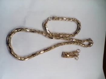 bijoux en plaque